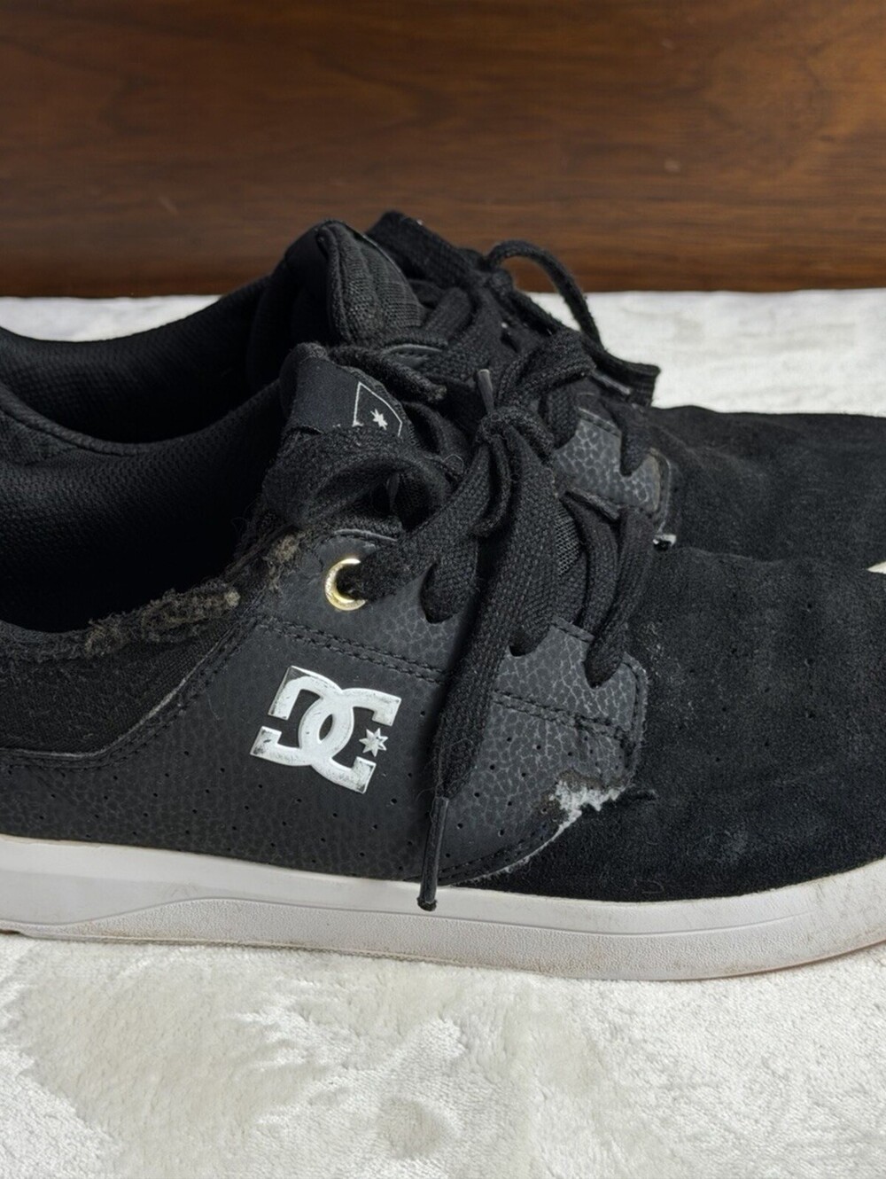 DC Shoes Mens 10 Plaza TC S Black White Suede Skate Sneakers ADYS100319